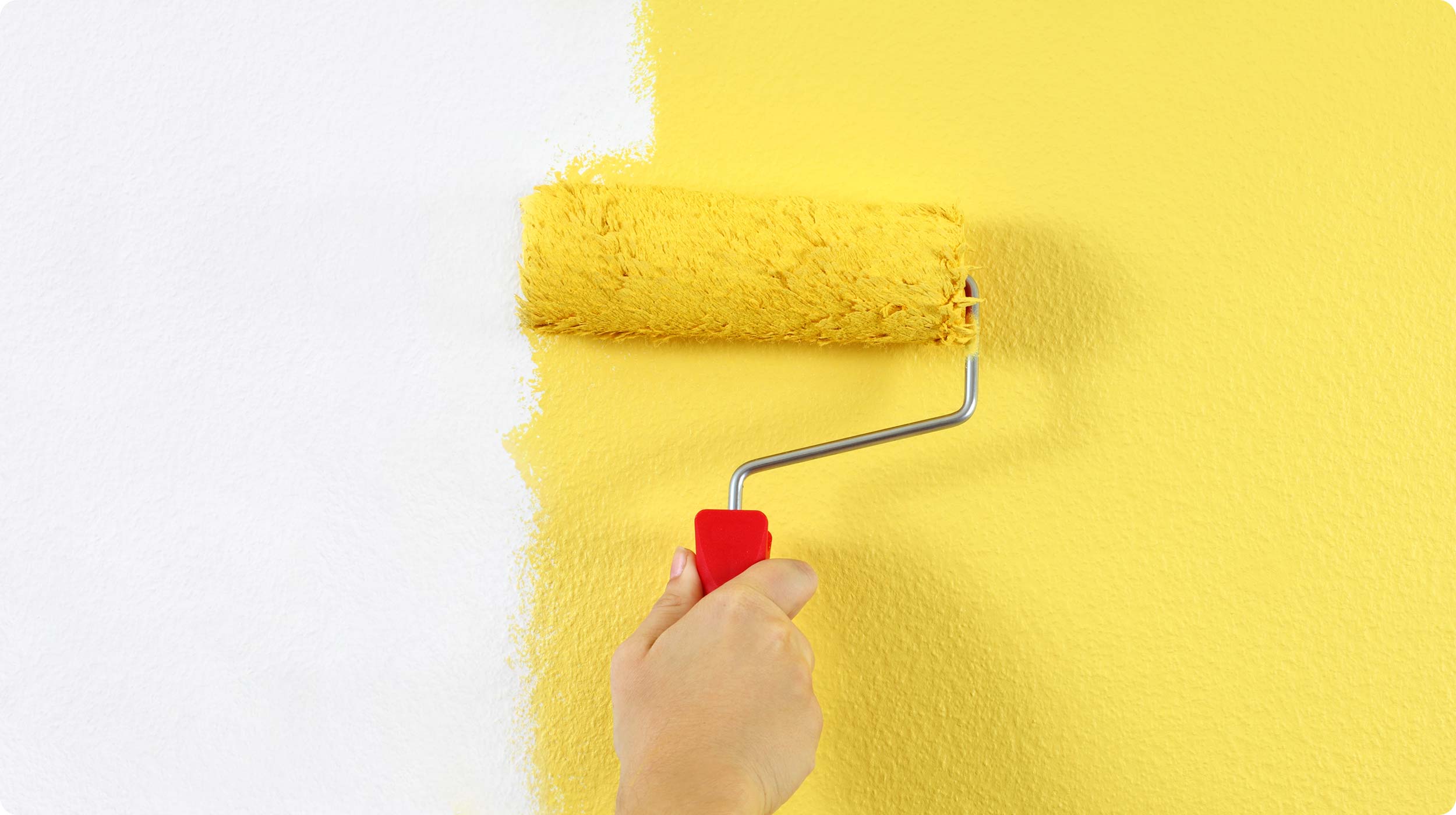 Краски под обои цвета. Крашенные стены. Водоэмульсионная краска для стен. Окрашивание стен. Желтая краска для стен.